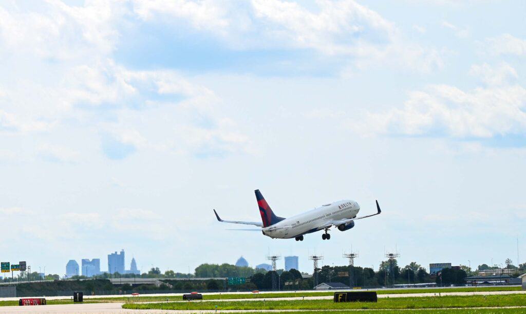Delta Air Lines departing CMH