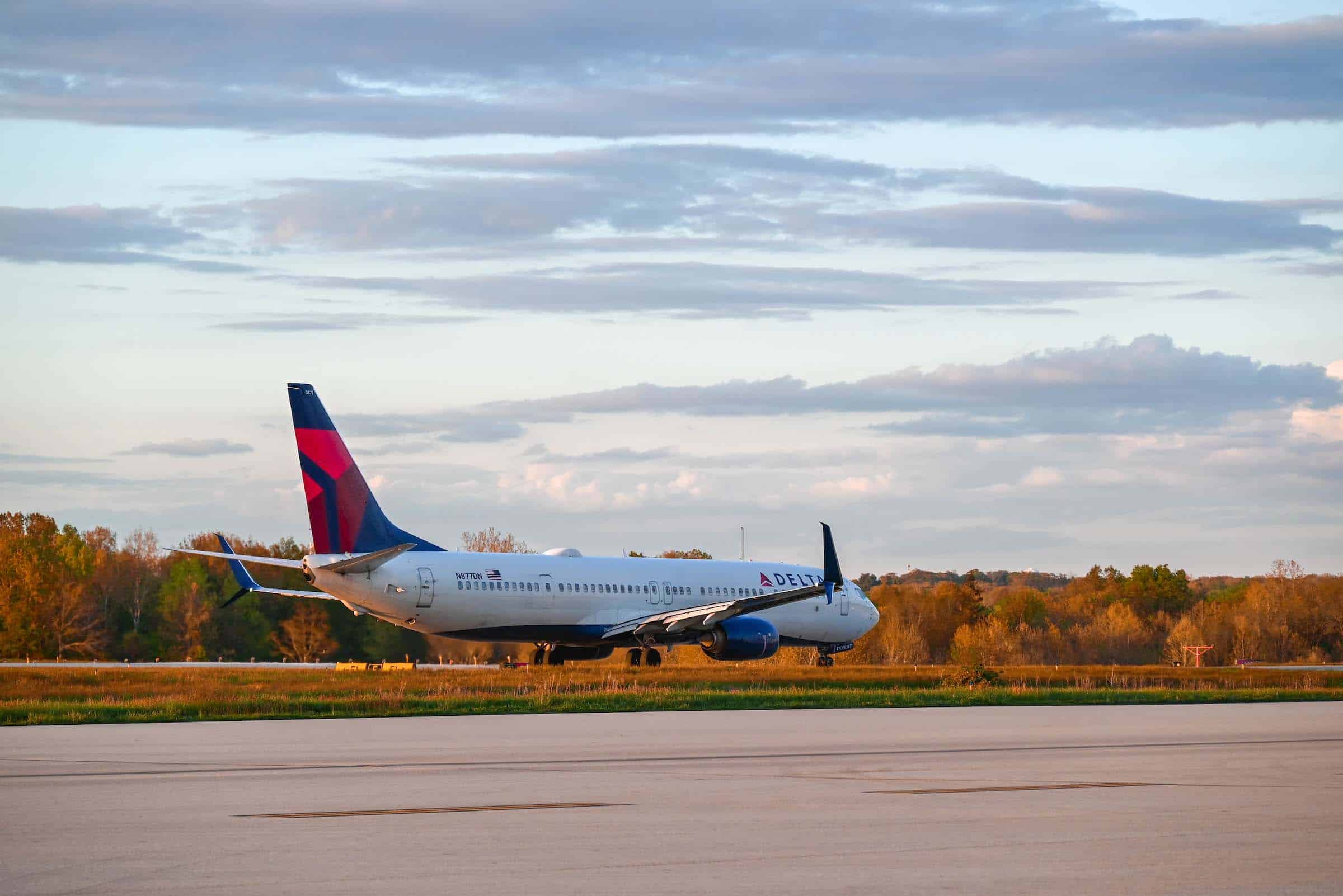delta air lines landing at John Glenn CMH